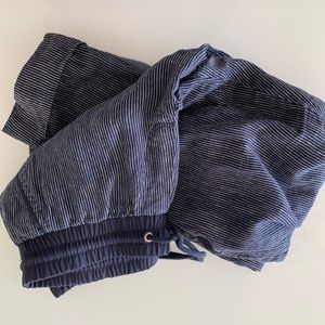 Athleta linen capris, size 6